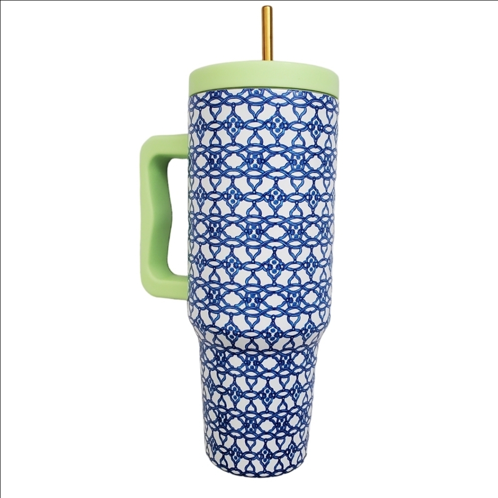 NWOT Lilly Pulitzer Stainless Steel 40 Oz. Tumbler in Lattice